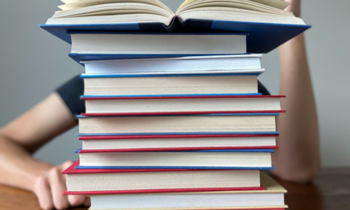 为什么会出现彩虹，彩虹的物理学原理：折射、反射和色散插图1